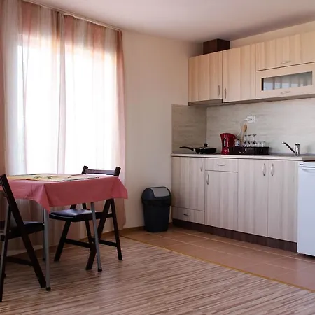 Maris Къща за гости