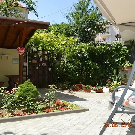 ゲストハウス Maris 2*